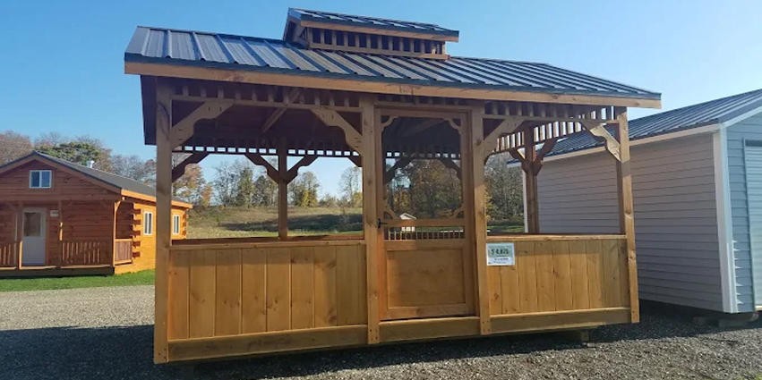 7 Key Factors to Consider Before Building a Horse Shelter